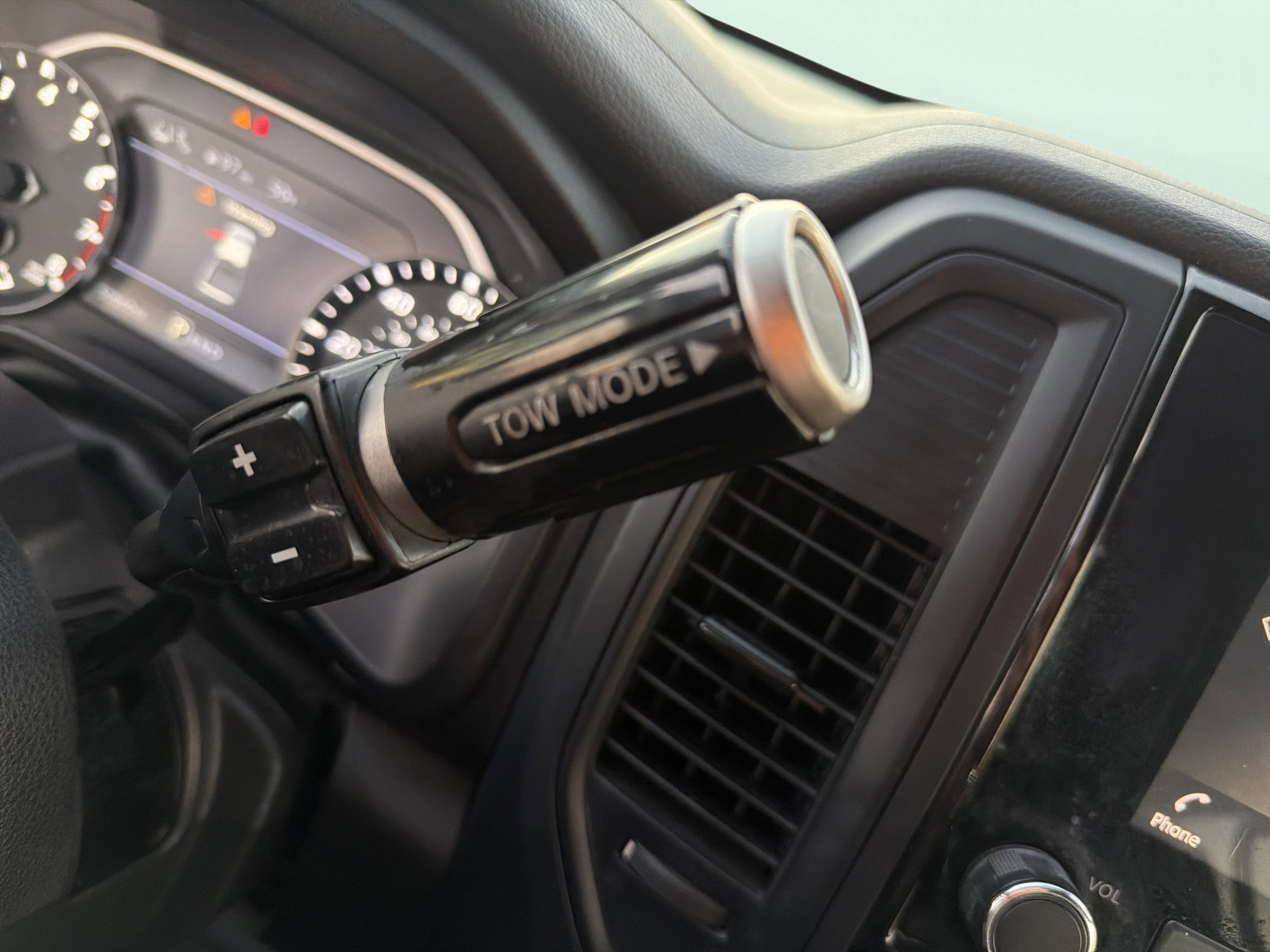 Used 2021 Nissan Titan S w/ S Utility Package RWD image 41