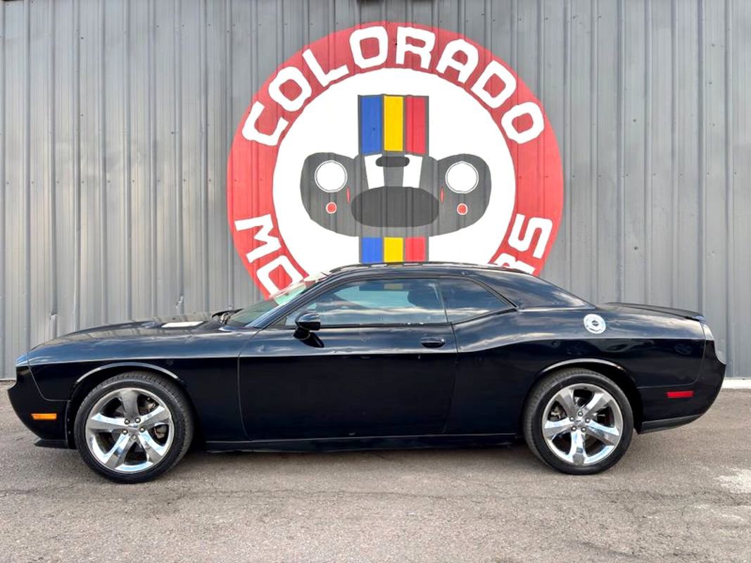 Used 2013 Dodge Challenger SXT w/ Super Sport Group image 6