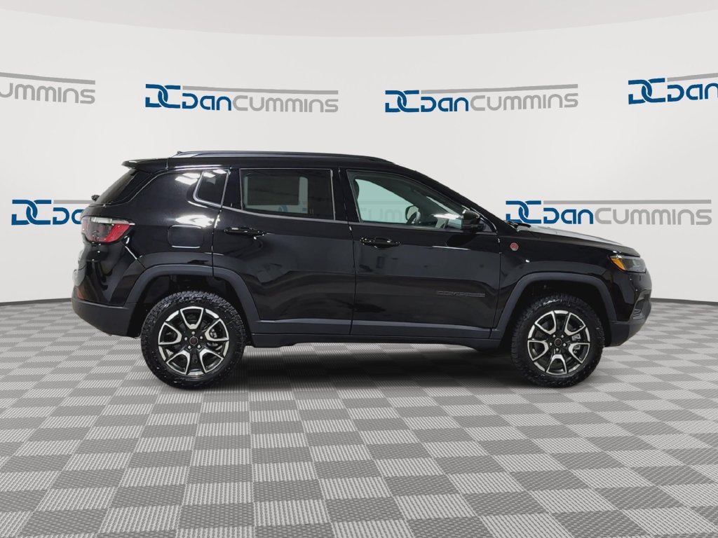New 2026 Jeep Compass Trailhawk AWD/4WD image 2