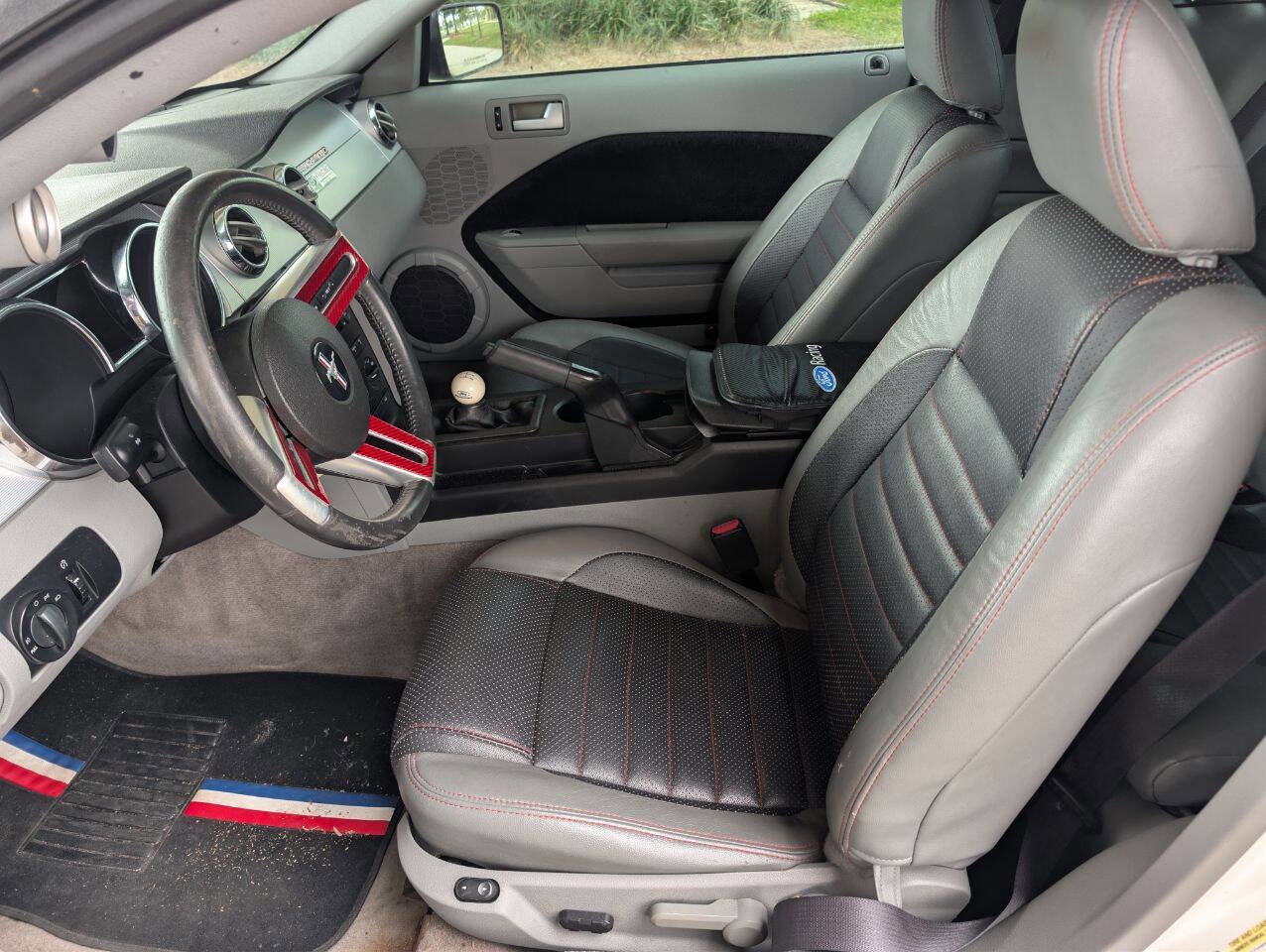 Used 2005 Ford Mustang GT Premium RWD image 14
