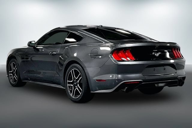 Used 2018 Ford Mustang Coupe w/ Equipment Group 101A RWD image 5