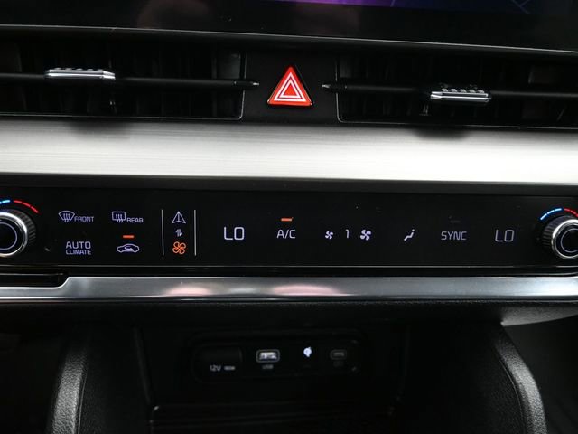 Used 2023 Kia Sportage EX image 15