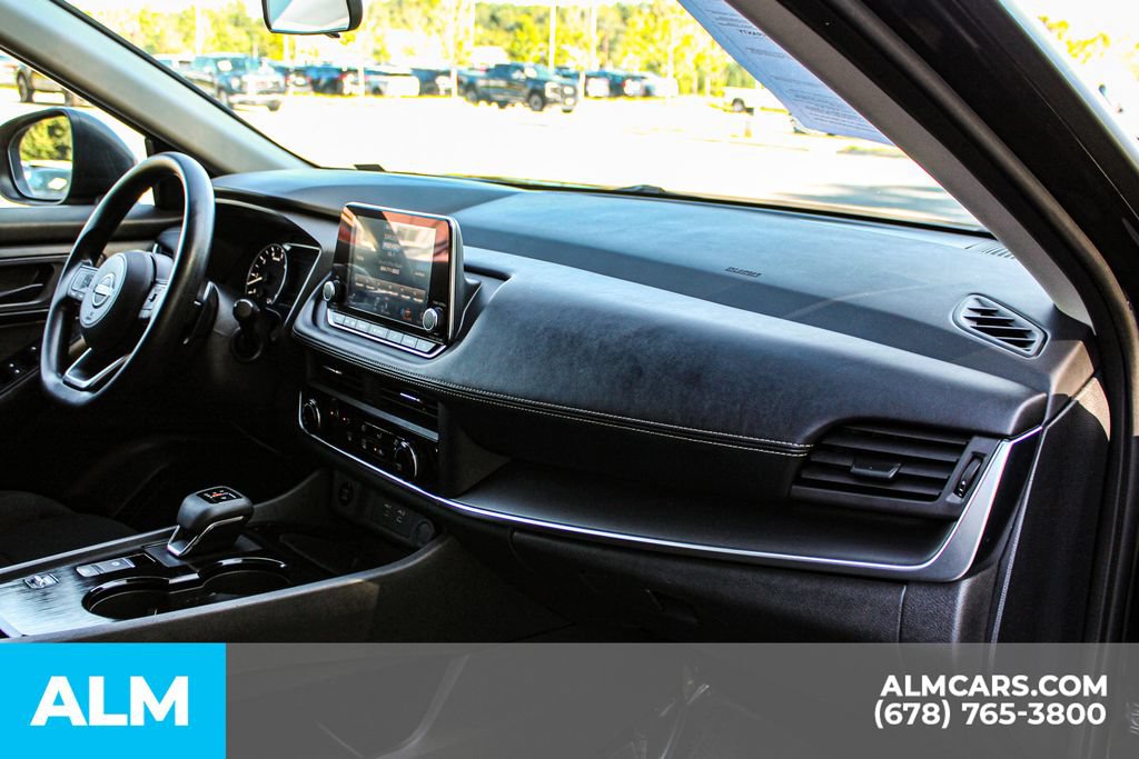 Used 2024 Nissan Rogue S FWD image 22
