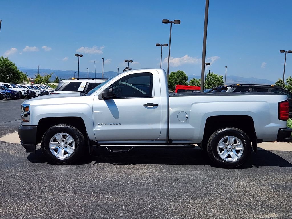 Used 2018 Chevrolet Silverado 1500 W/T RWD image 2
