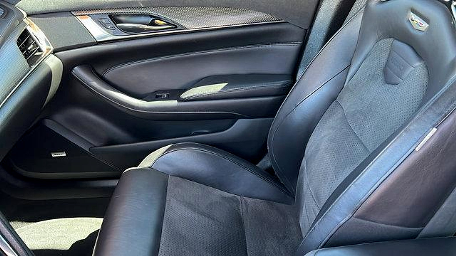 Used 2018 Cadillac CTS V w/ Carbon Fiber Package image 20