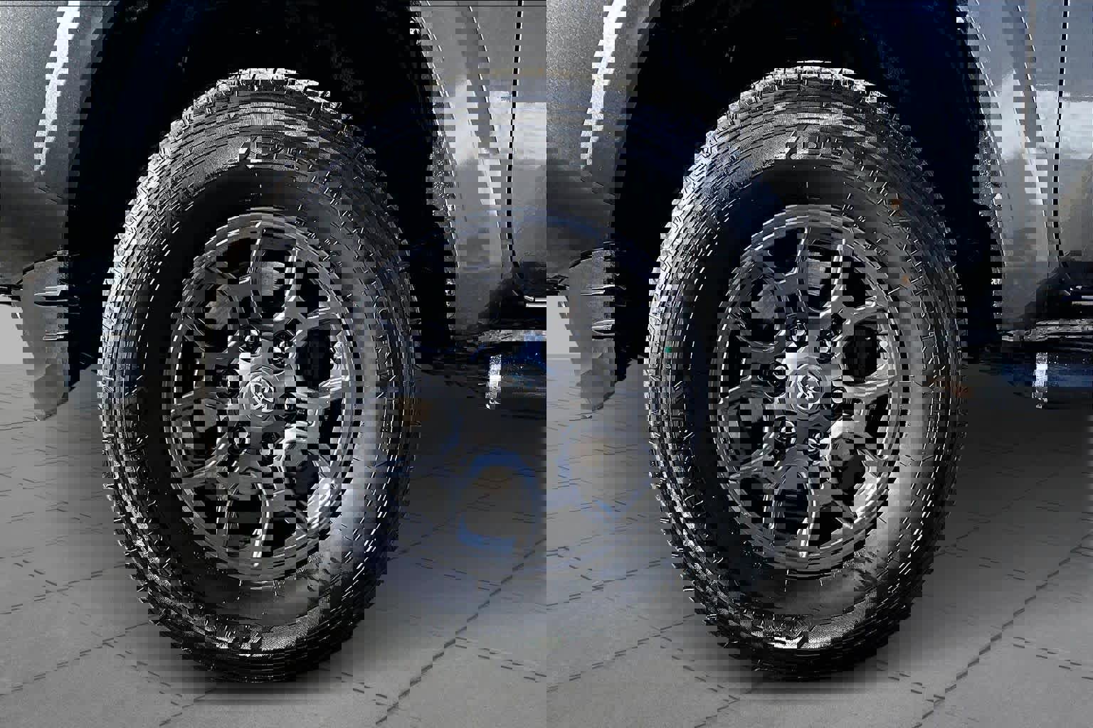 Used 2017 Toyota Tacoma SR5 w/ Tow Package image 11