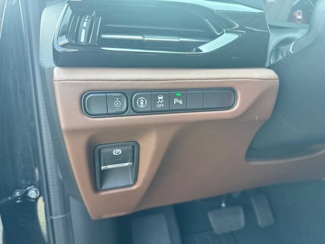 Used 2025 Acura MDX w/ Technology Package FWD image 26