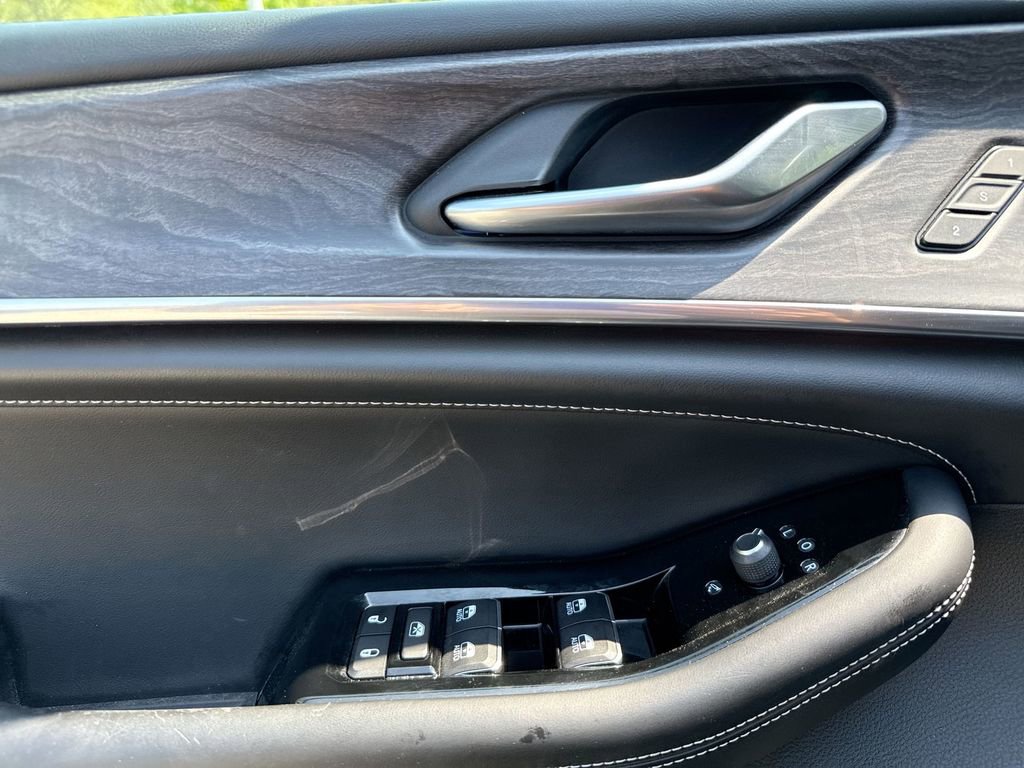 Used 2021 Jeep Grand Cherokee L Overland AWD/4WD image 15