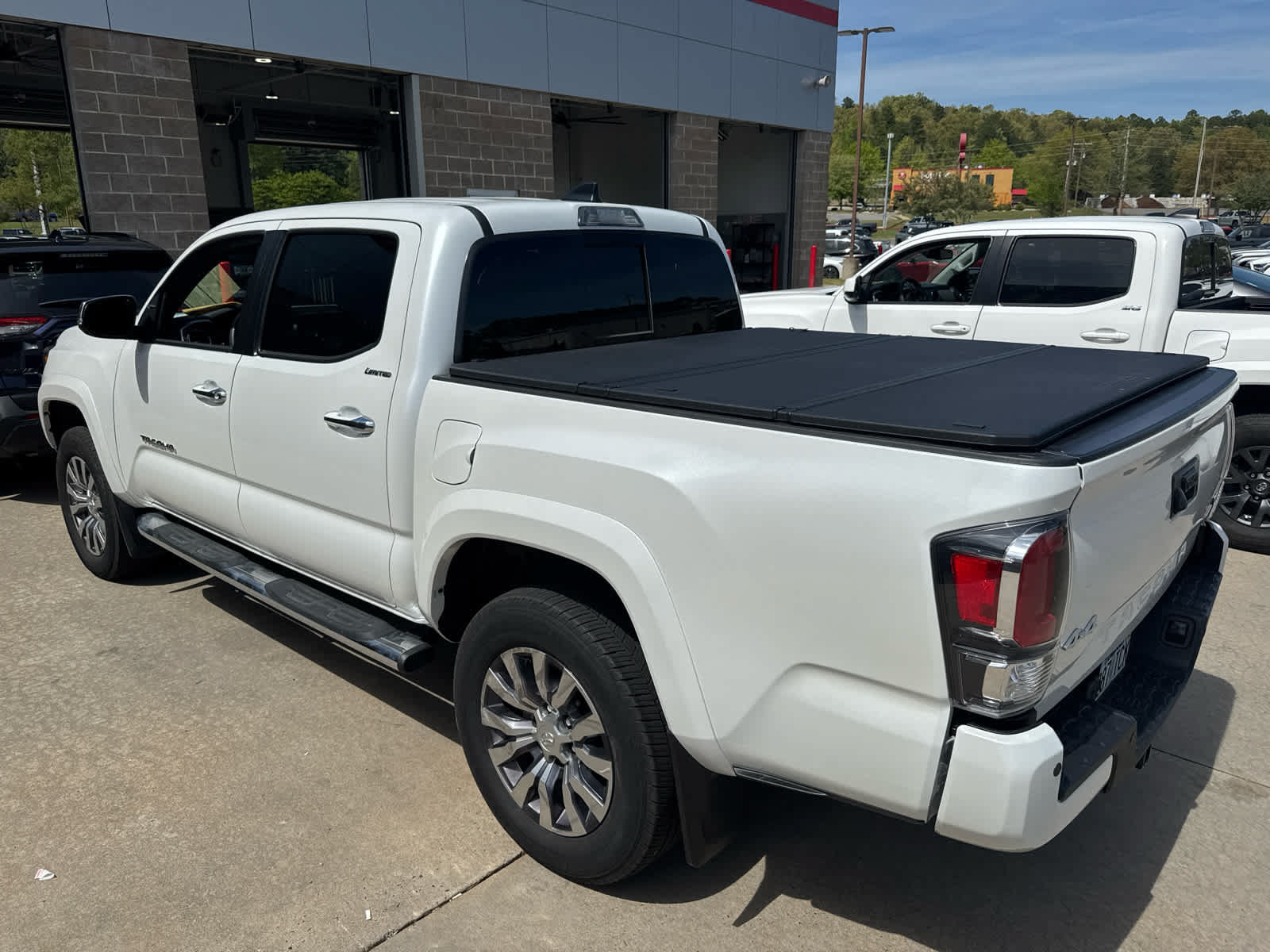 Used 2023 Toyota Tacoma Limited AWD/4WD image 3