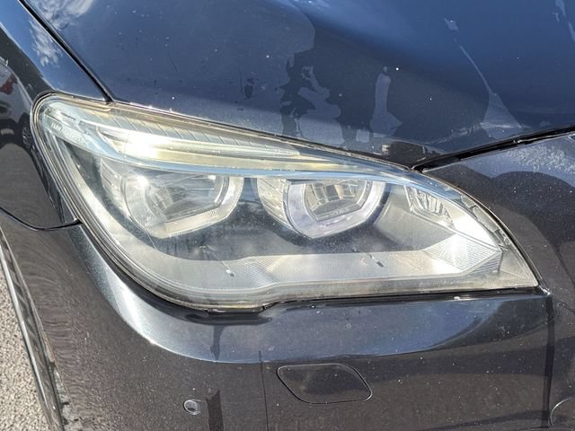 Used 2014 BMW 750i RWD image 9