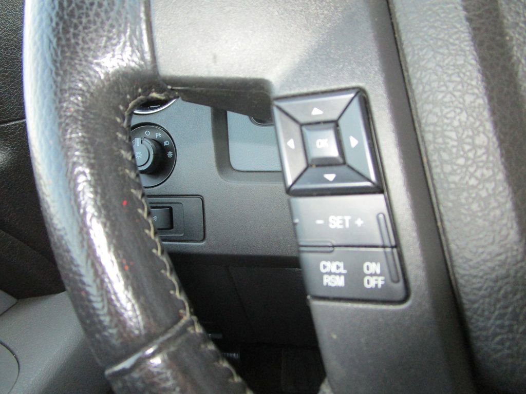 Used 2013 Ford F150 XLT w/ XLT Chrome Pkg image 34