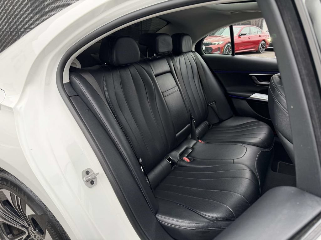 Used 2025 Mercedes-Benz E 350 4MATIC Sedan image 15