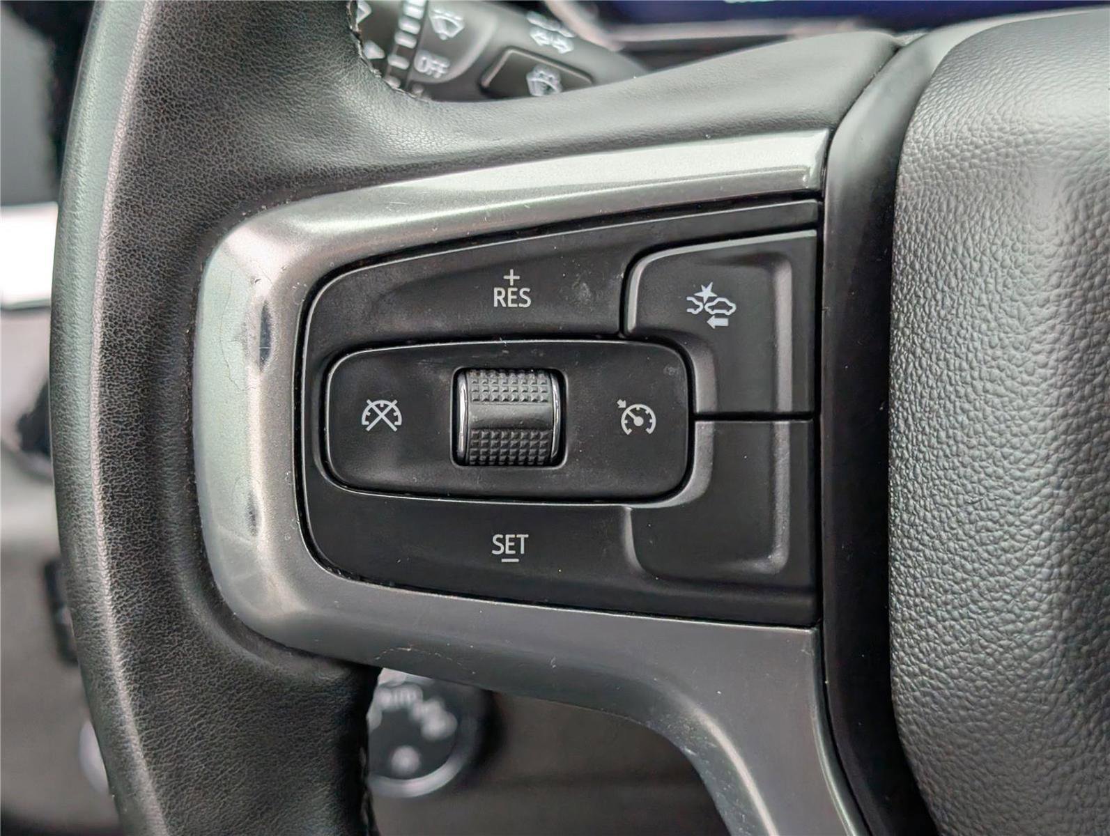 Used 2024 Chevrolet Silverado 3500 LT image 21