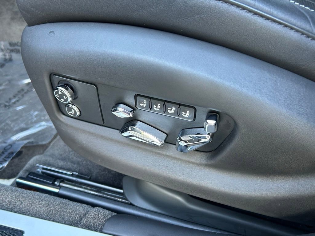 Used 2021 Bentley Flying Spur V8 image 16