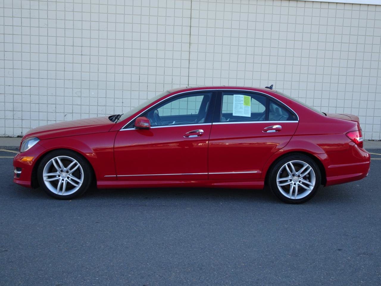 Used 2013 Mercedes-Benz C 300 4MATIC Sedan image 4