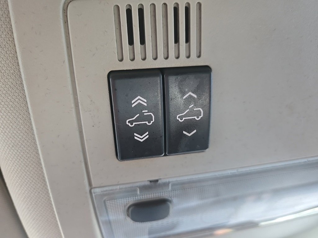 Used 2007 Cadillac Escalade EXT w/ Information Package image 78