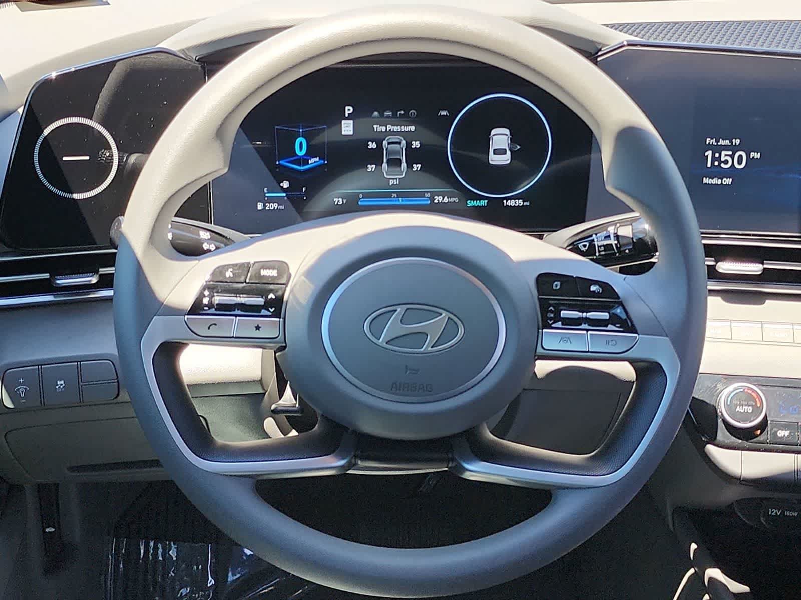 Used 2024 Hyundai Elantra SEL FWD image 19