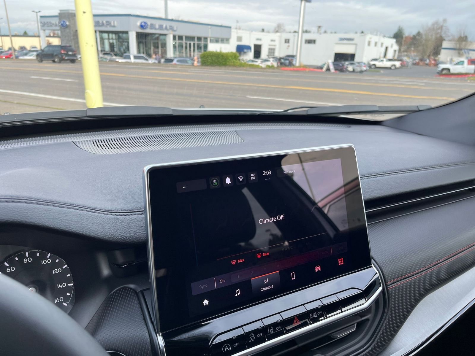 Used 2025 Jeep Compass Trailhawk image 18