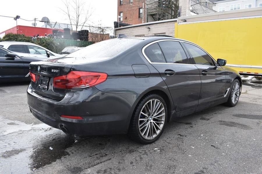 Used 2019 BMW 530i xDrive w/ Convenience Package AWD/4WD image 5