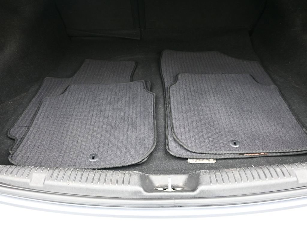 Used 2016 Hyundai Elantra SE w/ Option Group 02 image 13