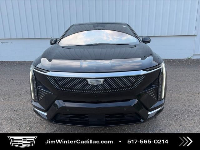 Certified 2025 Cadillac Optiq Luxury 2 w/ LPO, Floor Liner Package AWD/4WD image 5