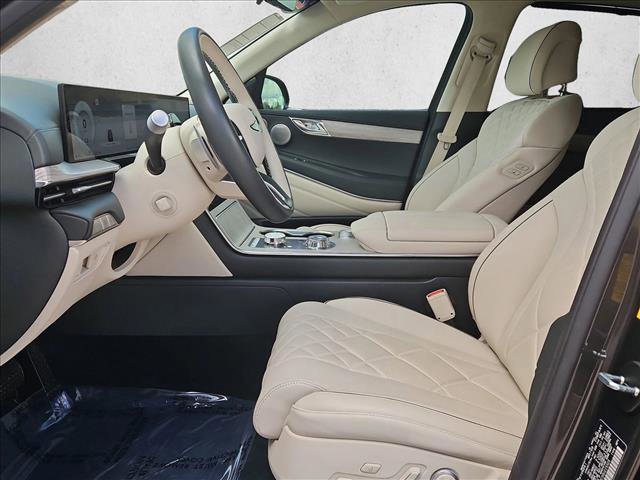 Used 2025 Genesis GV80 3.5T Prestige AWD/4WD image 16