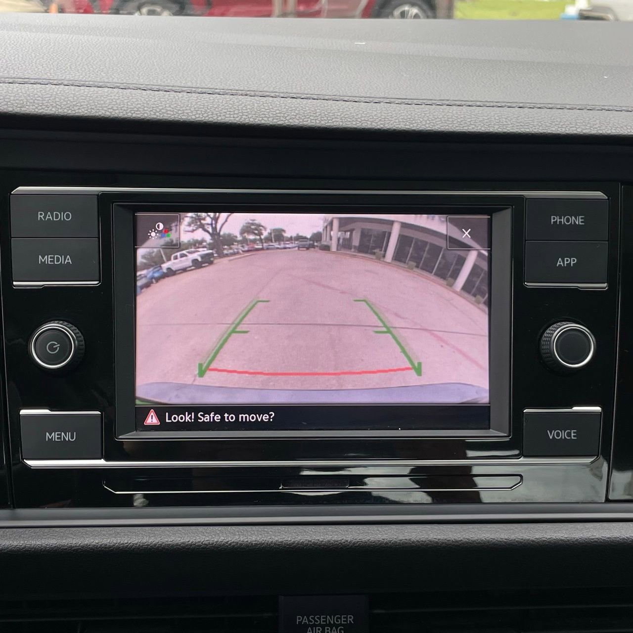 Used 2024 Volkswagen Jetta SE FWD image 19