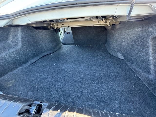 Used 2015 Chevrolet Impala LT w/ LT Sunroof Package image 25