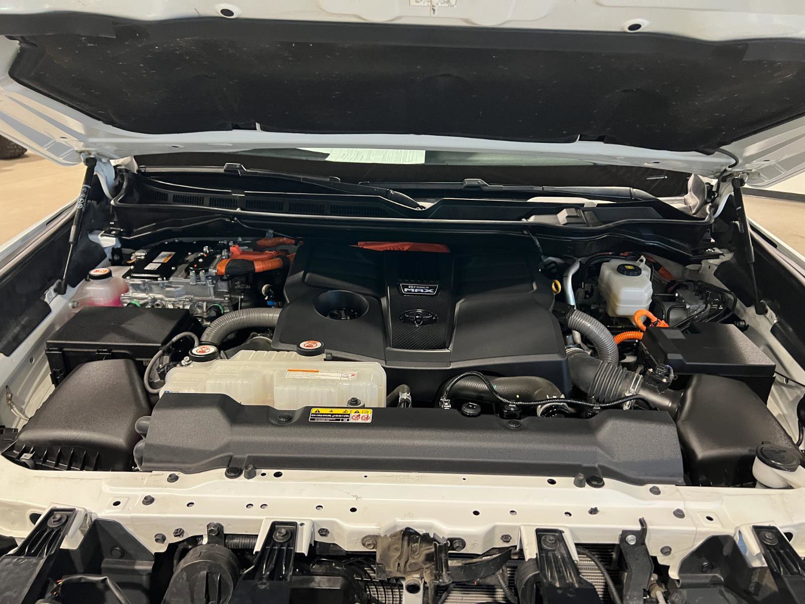 Used 2022 Toyota Tundra Platinum AWD/4WD image 47