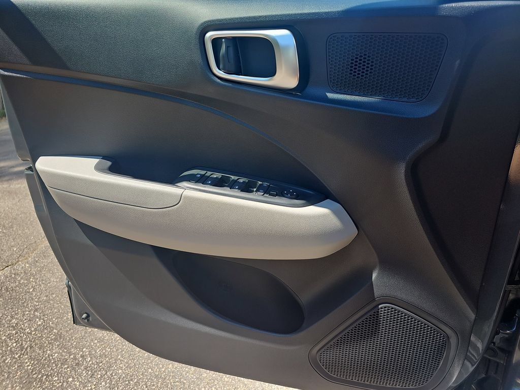 New 2026 Hyundai Venue SEL FWD image 23