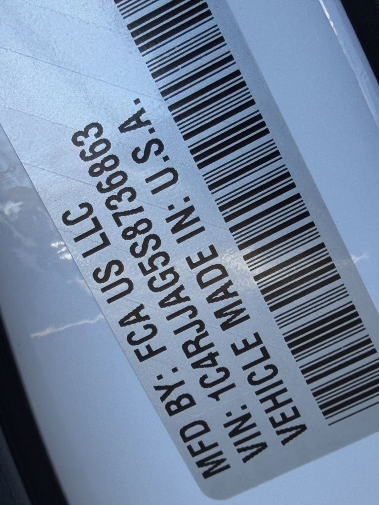 New 2025 Jeep Grand Cherokee L Altitude image 21