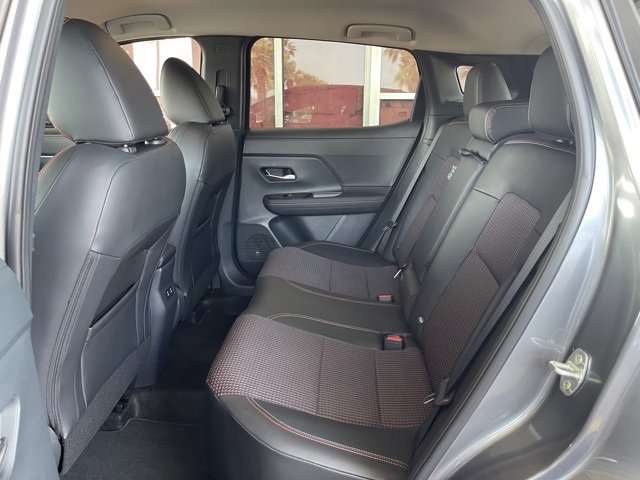 Used 2025 Nissan Kicks SR image 26