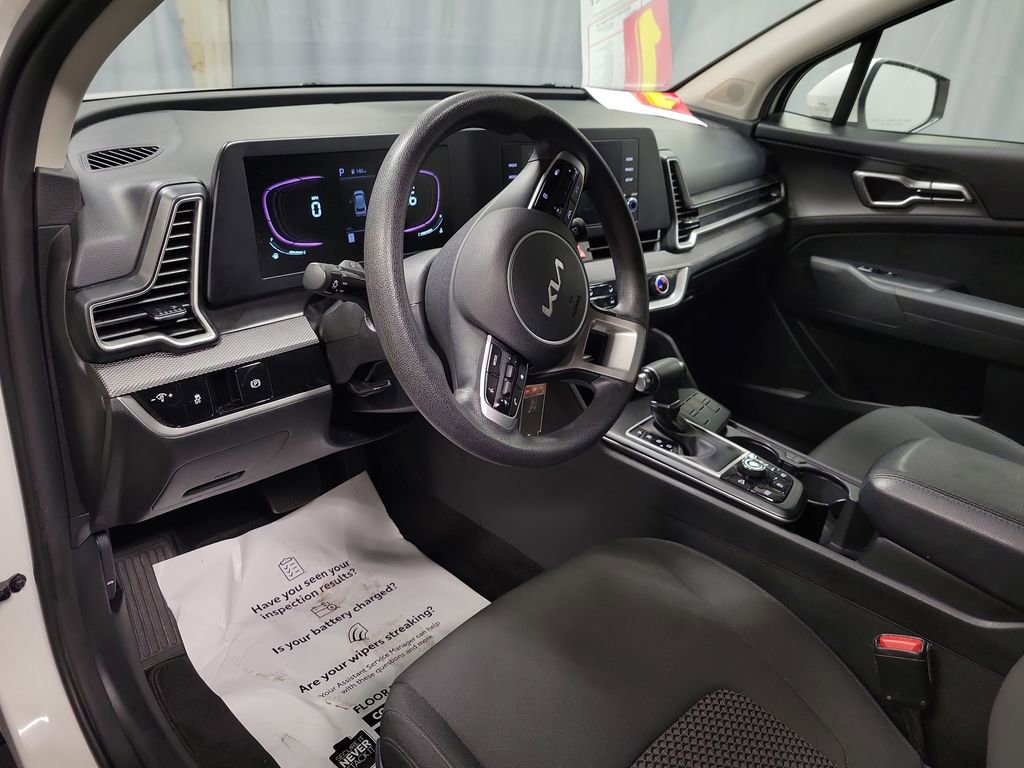 Used 2023 Kia Sportage LX FWD image 13