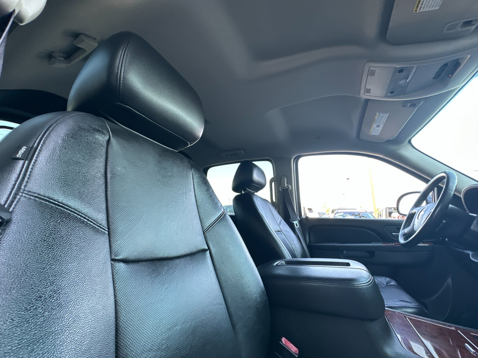 Used 2013 Chevrolet Avalanche LTZ AWD/4WD image 16