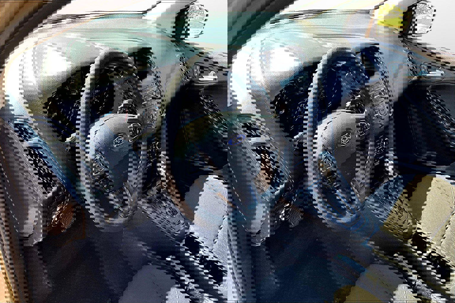 Used 2018 Ford Focus SE image 20