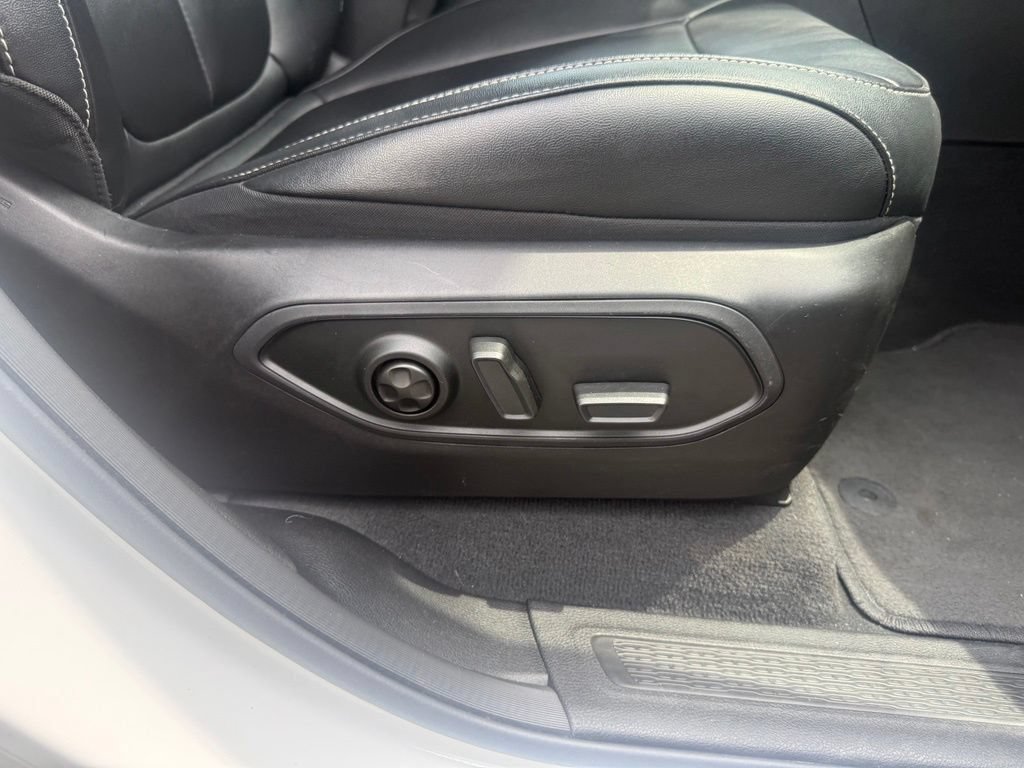 Used 2023 Jeep Grand Cherokee L Limited AWD/4WD image 59