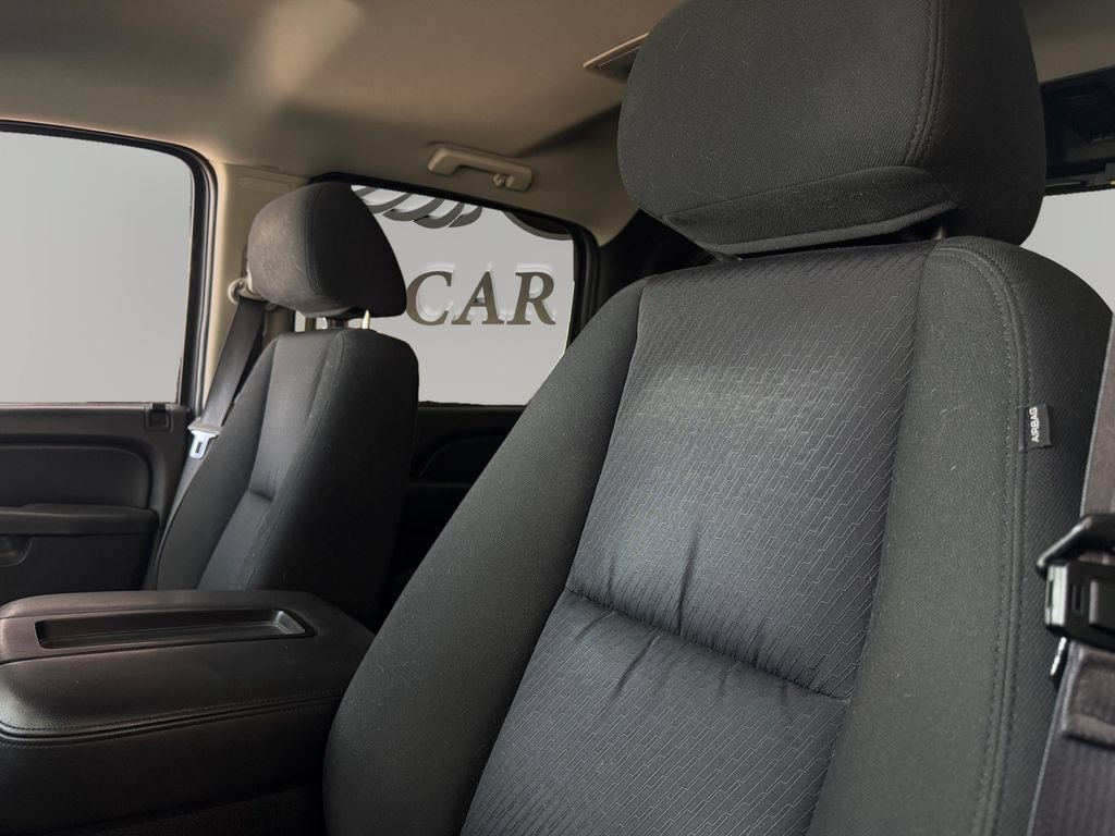 Used 2013 Chevrolet Avalanche LS RWD image 9