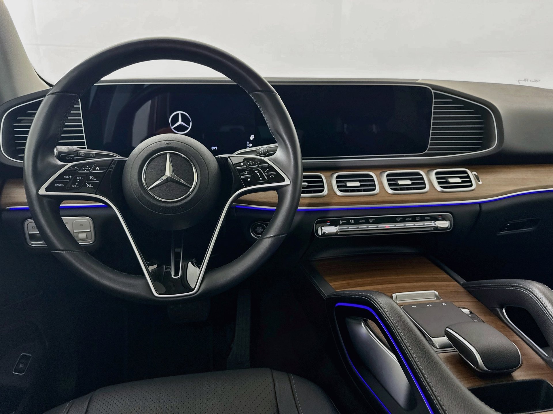 Certified 2025 Mercedes-Benz GLE 350 4MATIC image 25