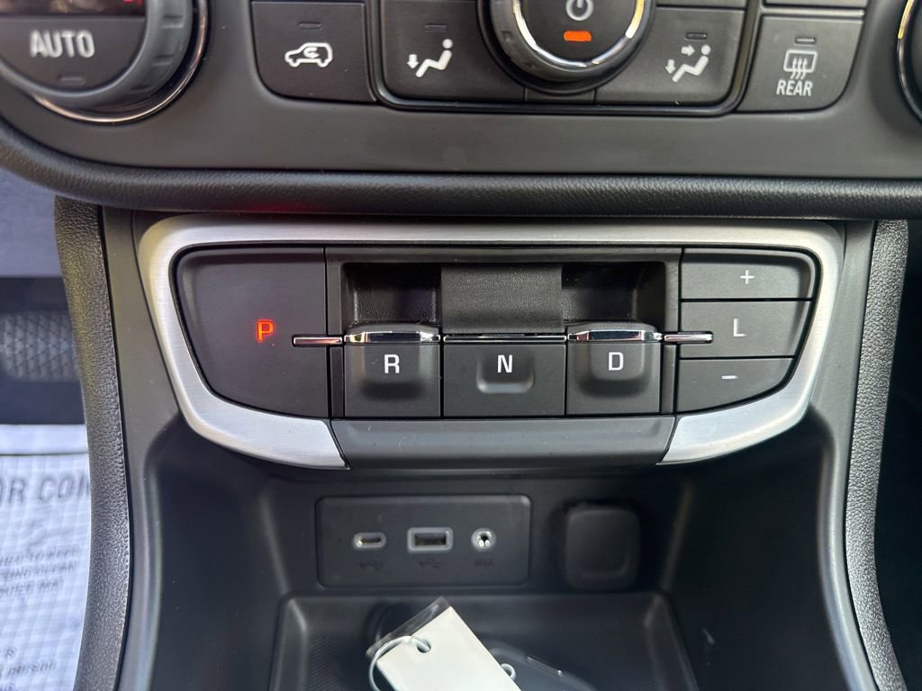 Used 2023 GMC Terrain SLE w/ Driver Convenience Package AWD/4WD image 35