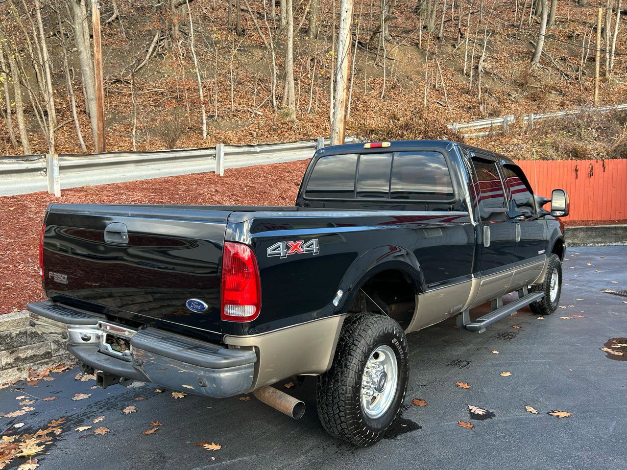 Used 2004 Ford F350 Lariat AWD/4WD image 5