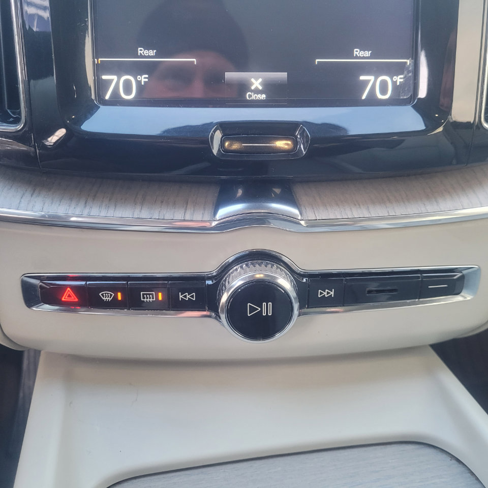 Used 2018 Volvo XC60 T5 Inscription image 23