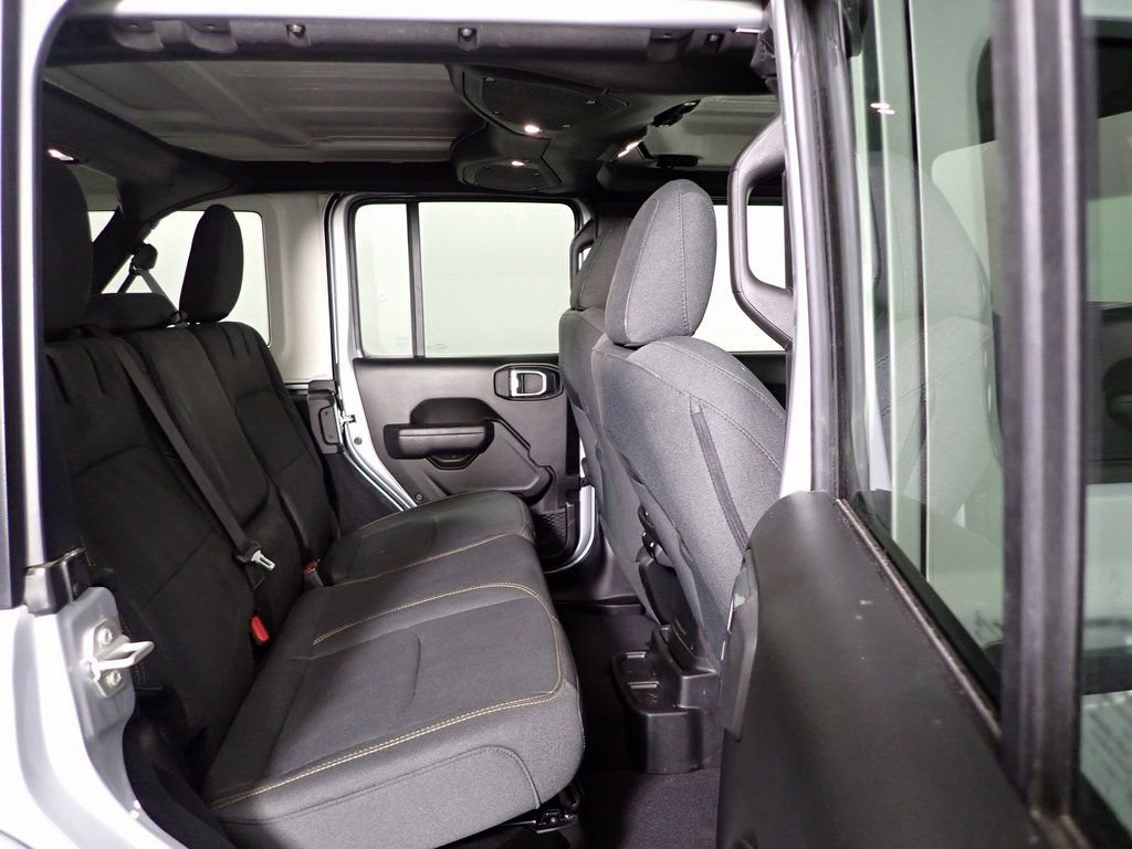 Used 2024 Jeep Wrangler Unlimited w/ Convenience Group image 29