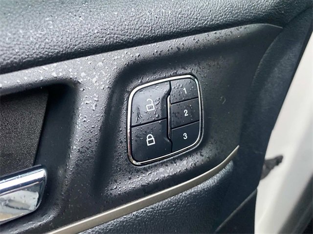 Used 2016 Lincoln MKC Premiere image 14