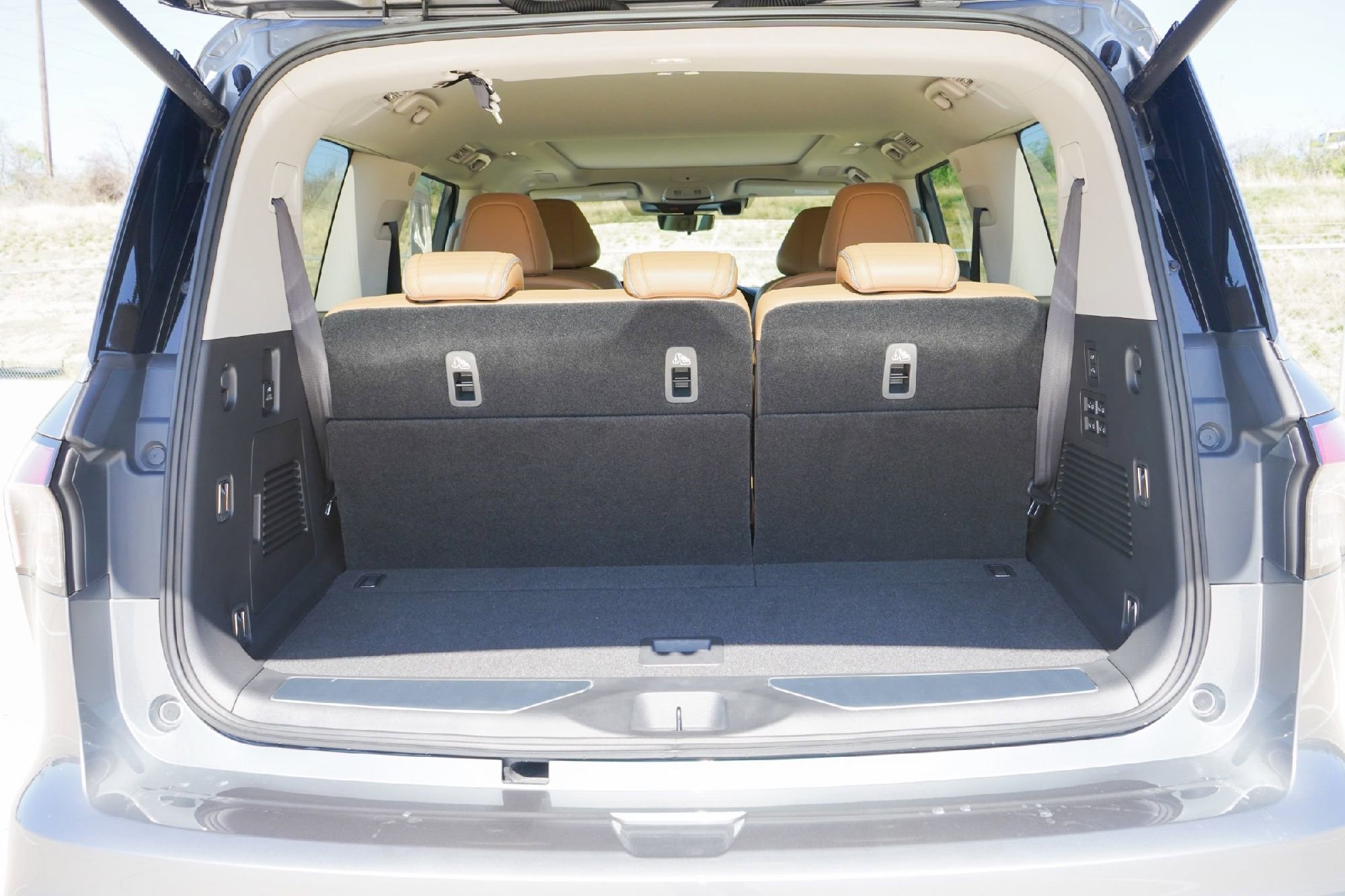 Certified 2025 INFINITI QX80 Sensory image 24