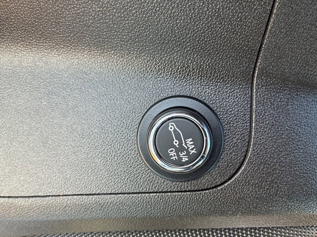 Used 2023 GMC Acadia SLE w/ Driver Convenience Package image 26