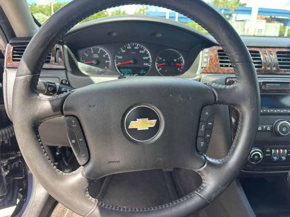 Used 2012 Chevrolet Impala LT FWD image 16