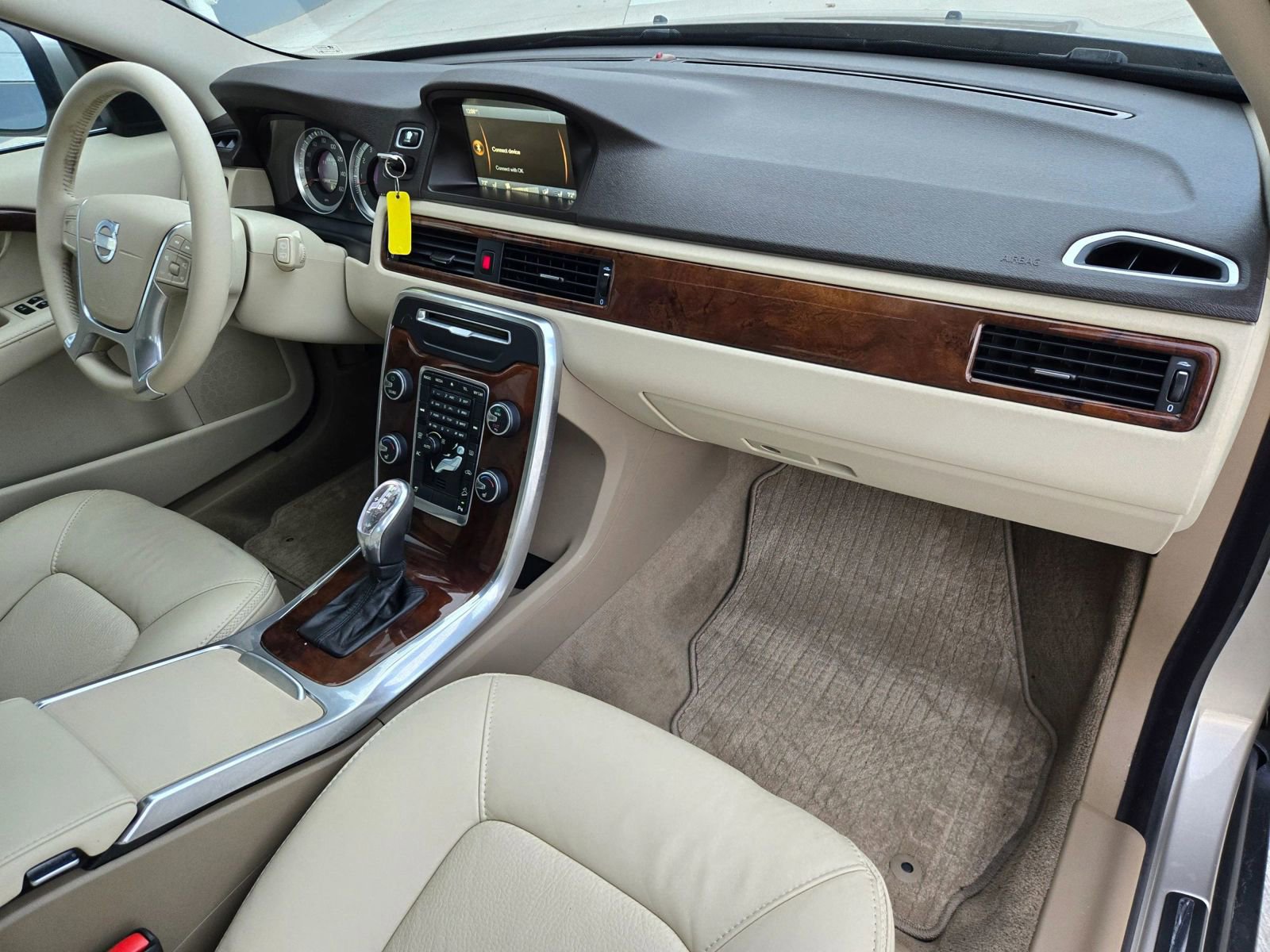 Used 2013 Volvo XC70 T6 image 2