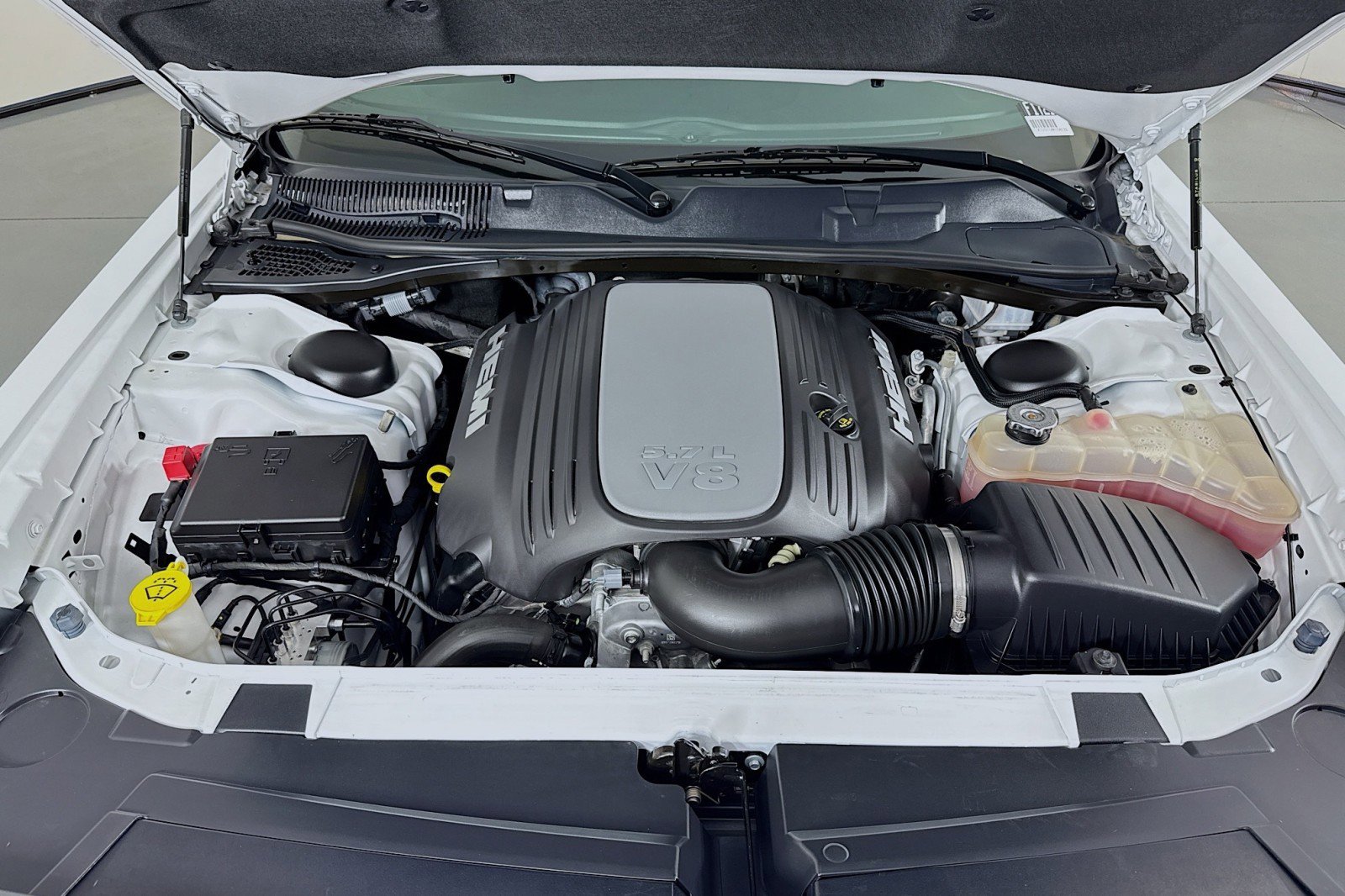 Used 2022 Dodge Challenger R/T image 10