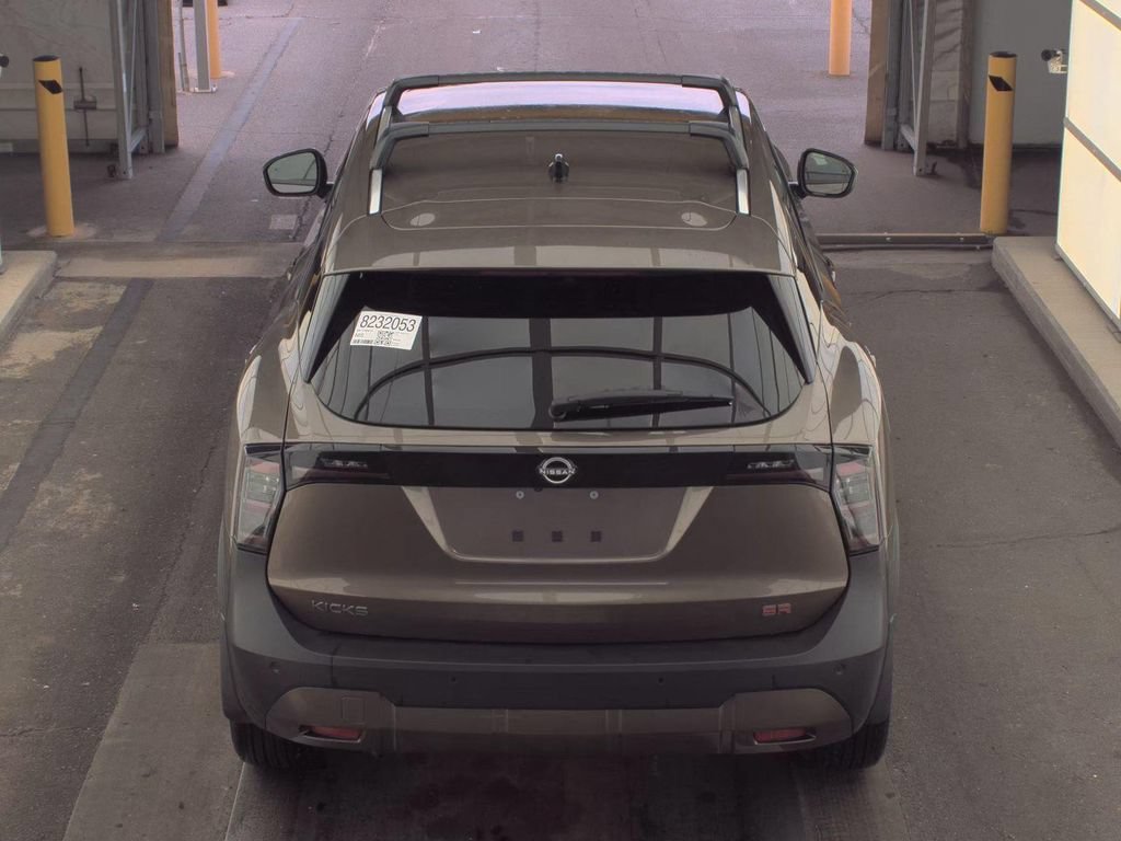 Used 2026 Nissan Kicks SR FWD image 4