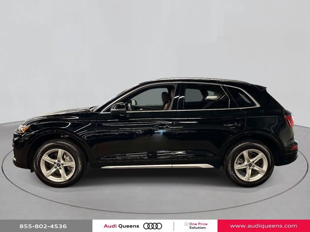 Certified 2024 Audi Q5 2.0T Premium w/ Convenience Package AWD/4WD image 3